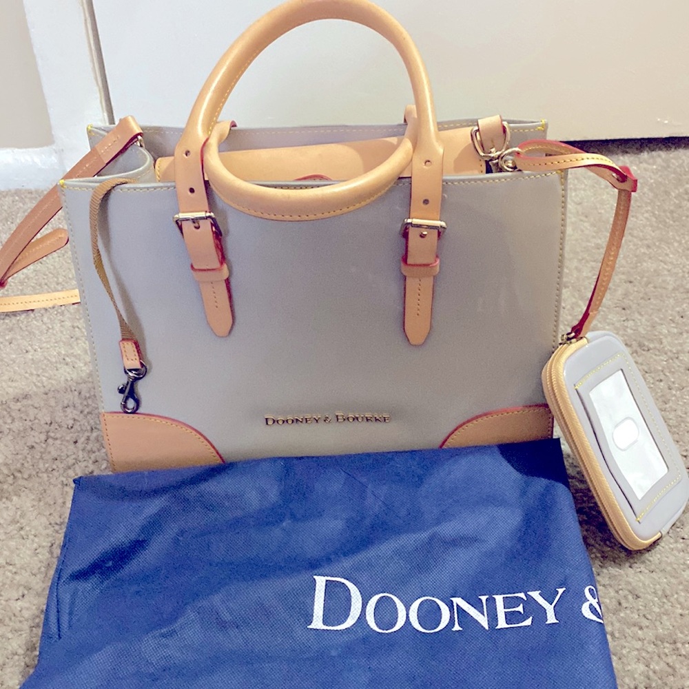 Dooney & Bourke